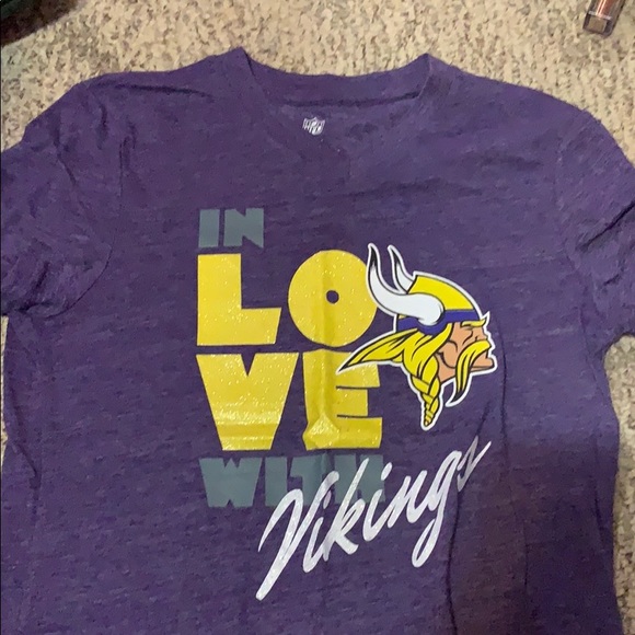 Purple Vikings shirt - Picture 1 of 2